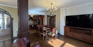 Дом 185м&sup2;, 2-этажный, участок 5 сот.  