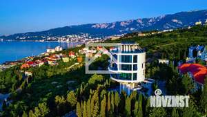 Дом 611м&sup2;, 5-этажный, участок 6 сот.  