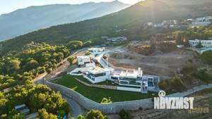 Дом 423м², 2-этажный, участок 18 сот.  