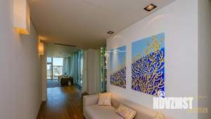 Дом 703м&sup2;, 2-этажный, участок 12 сот.  