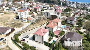 Дом 286м&sup2;, 3-этажный, участок 6 сот.  