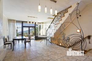 Таунхаус 260м&sup2;, 3-этажный, участок 4 сот.  