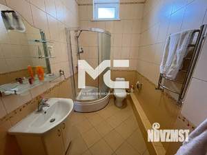 Дом 321м², 3-этажный, участок 10 сот.  