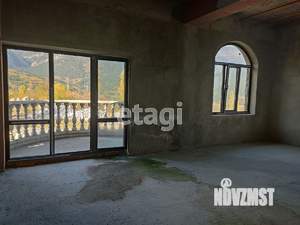 Дом 206м&sup2;, 2-этажный, участок 4 сот.  