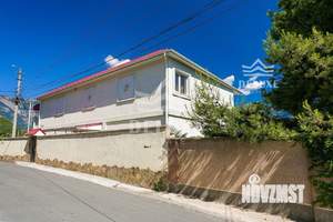 Дом 270м&sup2;, 3-этажный, участок 3 сот.  