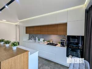 Дом 285м&sup2;, 3-этажный, участок 12 сот.  