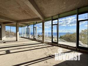 Дом 542м², 3-этажный, участок 10 сот.  