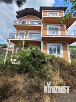 Дом 203м&sup2;, 3-этажный, участок 5 сот.  