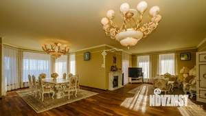 Дом 675м&sup2;, 2-этажный, участок 25 сот.  