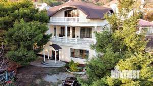 Дом 502м&sup2;, 3-этажный, участок 15 сот.  