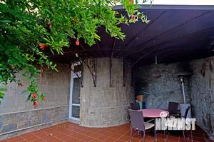 Дом 280м², 3-этажный, участок 5 сот.  