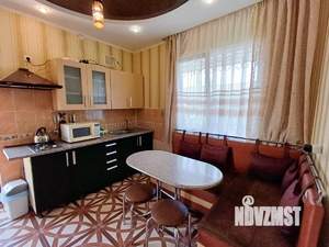 Дом 92м&sup2;, 2-этажный, участок 3 сот.  