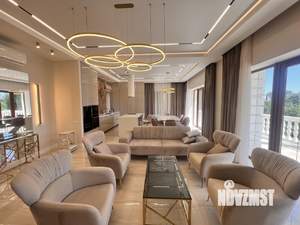 Дом 360м&sup2;, 3-этажный, участок 8 сот.  