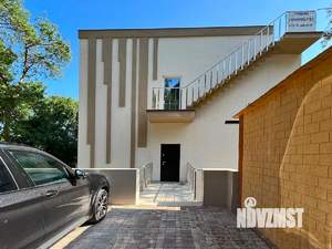 Дом 272м&sup2;, 3-этажный, участок 4 сот.  