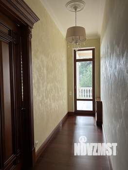 Дом 580м², 3-этажный, участок 12 сот.  