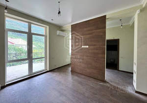 Дом 341м², 4-этажный, участок 1 сот.  