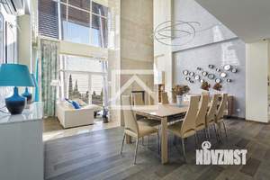 Дом 521м&sup2;, 2-этажный, участок 30 сот.  