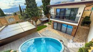 Дом 220м², 2-этажный, участок 5 сот.  