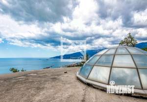 Дом 1200м&sup2;, 4-этажный, участок 25 сот.  