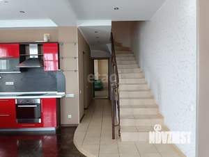 Дом 292м&sup2;, 3-этажный, участок 6 сот.  