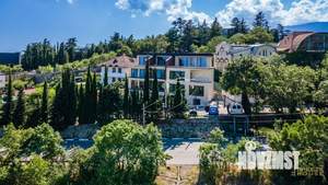 Таунхаус 300м&sup2;, 3-этажный, участок 2 сот.  