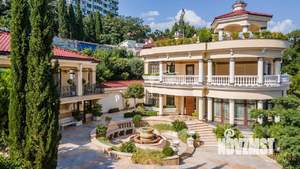 Дом 980м², 3-этажный, участок 17 сот.  