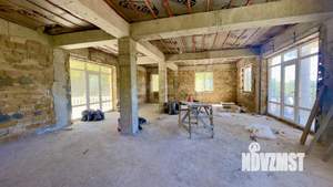 Дом 298м², 3-этажный, участок 9 сот.  