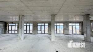 Дом 740м&sup2;, 3-этажный, участок 6 сот.  