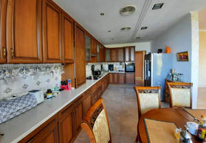 Дом 293м&sup2;, 3-этажный, участок 4 сот.  