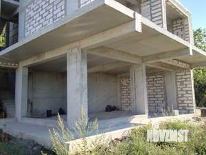 Дом 220м&sup2;, 3-этажный, участок 3 сот.  