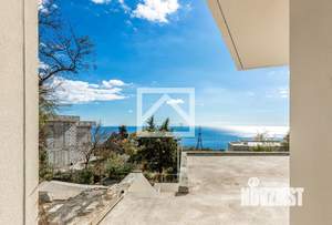 Дом 545м&sup2;, 3-этажный, участок 10 сот.  