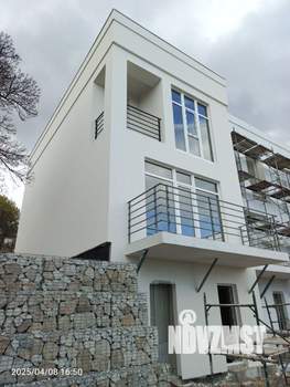 Дом 170м&sup2;, 3-этажный, участок 2 сот.  