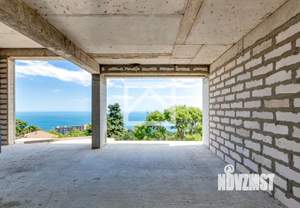 Дом 240м&sup2;, 3-этажный, участок 4 сот.  