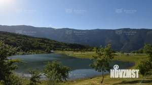 Дом 1200м&sup2;, 3-этажный, участок 37 сот.  