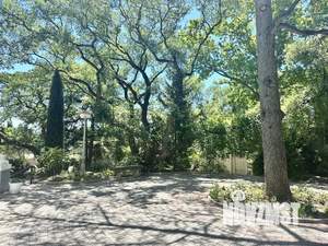 Коттедж 824м&sup2;, 3-этажный, участок 31 сот.  