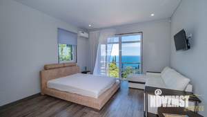 Дом 289м², 3-этажный, участок 7 сот.  