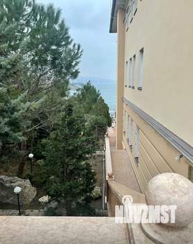 Дом 1250м&sup2;, 4-этажный, участок 17 сот.  