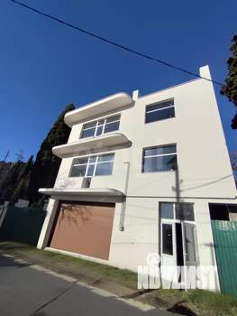 Дом 312м&sup2;, 3-этажный, участок 6 сот.  