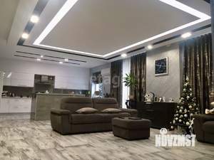 Дом 320м&sup2;, 2-этажный, участок 8 сот.  