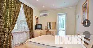 Дом 230м&sup2;, 3-этажный, участок 22 сот.  