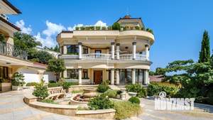 Дом 980м², 3-этажный, участок 17 сот.  