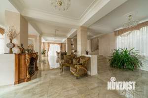 Дом 700м², 3-этажный, участок 23 сот.  