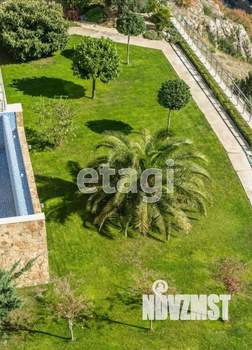 Дом 660м&sup2;, 3-этажный, участок 3 сот.  