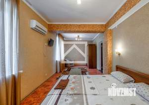 Дом 746м², 4-этажный, участок 10 сот.  
