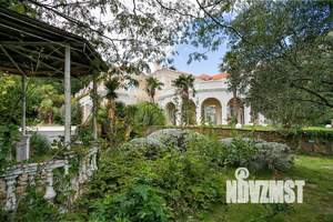 Дом 797м², 2-этажный, участок 30 сот.  