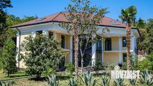 Дом 600м&sup2;, 3-этажный, участок 20 сот.  