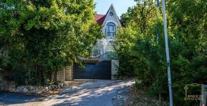 Дом 185м&sup2;, 2-этажный, участок 5 сот.  