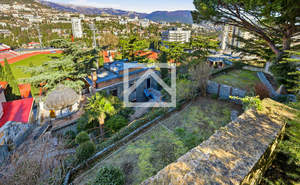 Дом 320м&sup2;, 3-этажный, участок 10 сот.  