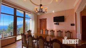 Дом 515м², 3-этажный, участок 10 сот.  