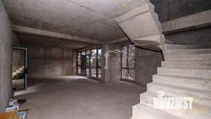 Дом 219м&sup2;, 2-этажный, участок 3 сот.  